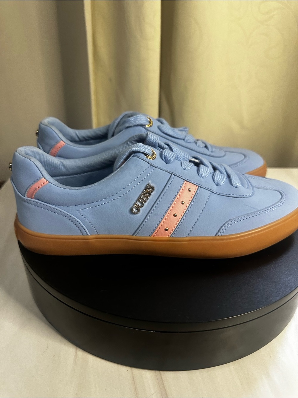 Guess Pastel Blue and Pink Low-Top Sneakers with Gum Sole